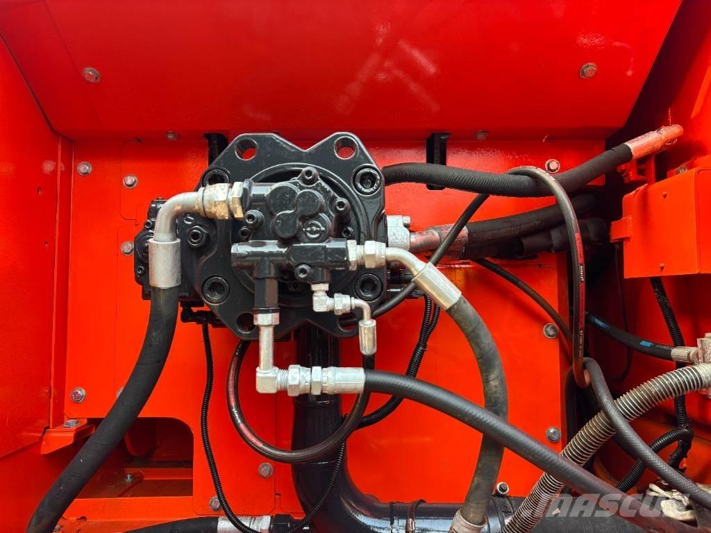 Doosan DX300LC-9C Pelle sur chenilles