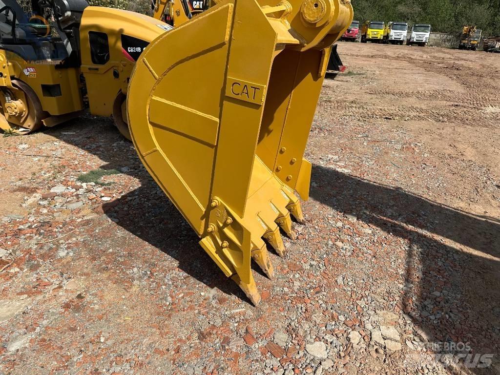CAT 320 B L Pelle sur chenilles