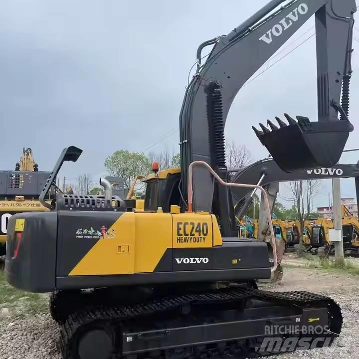 Volvo EC240D Pelle sur chenilles