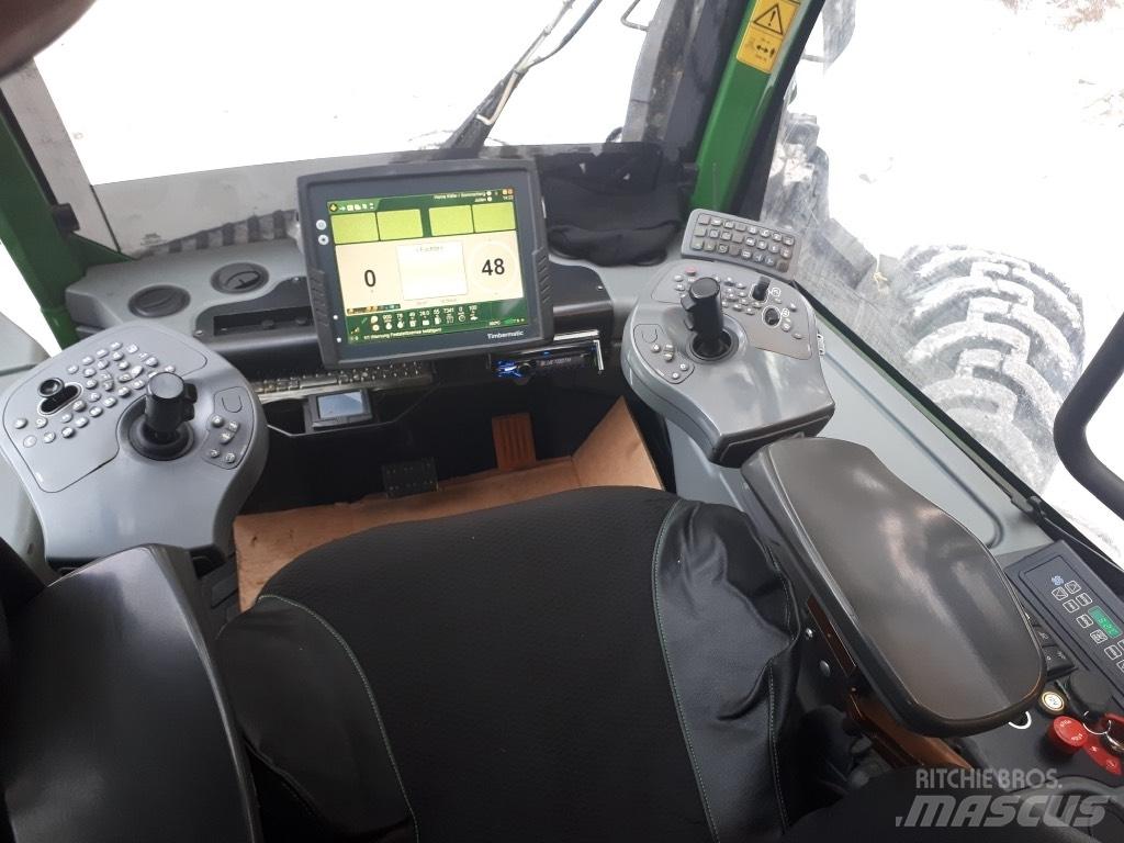 John Deere 1270 E Abatteuse
