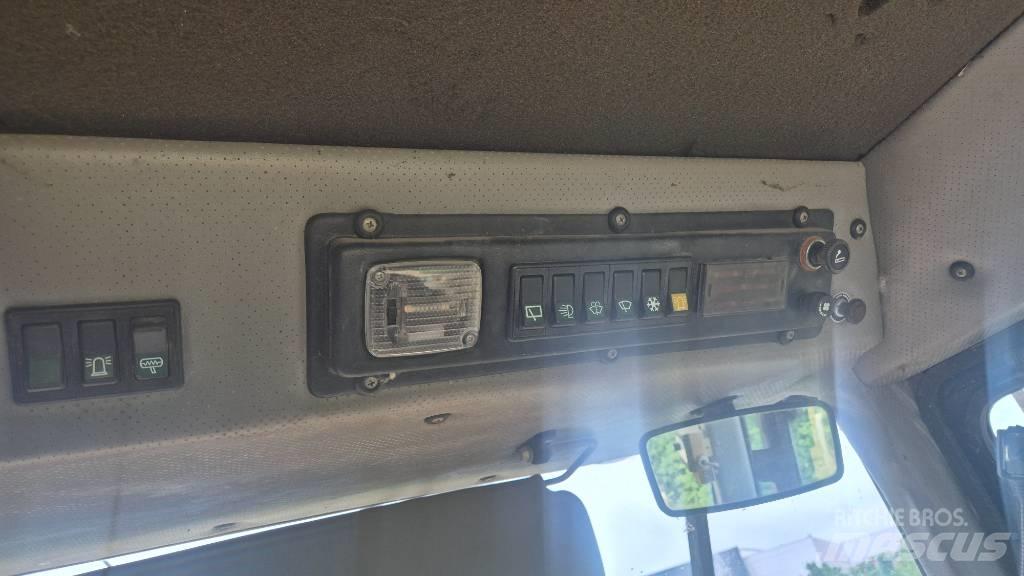 Furukawa 335 Chargeuse sur pneus