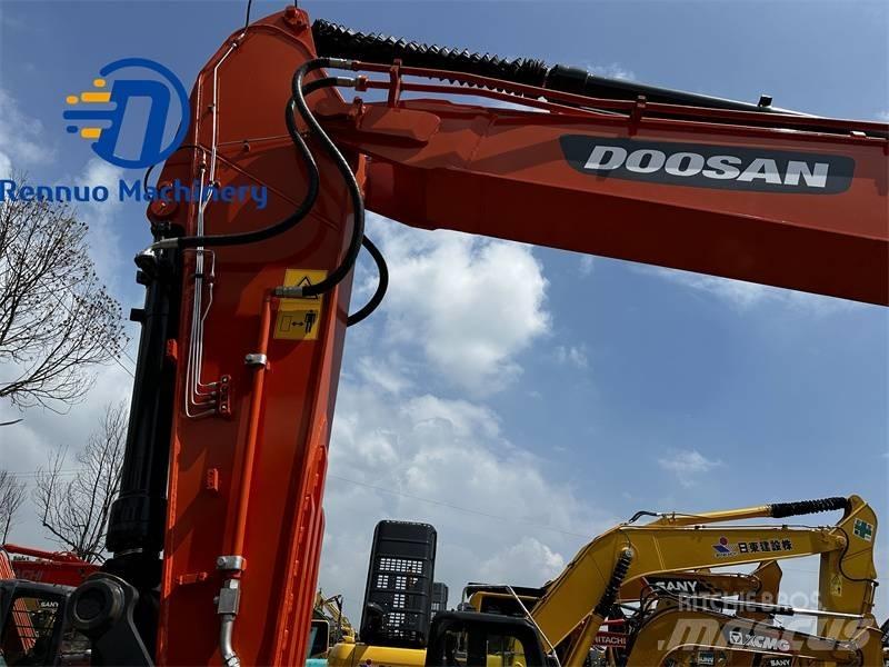 Doosan DX 225 LC-9C Pelle sur chenilles