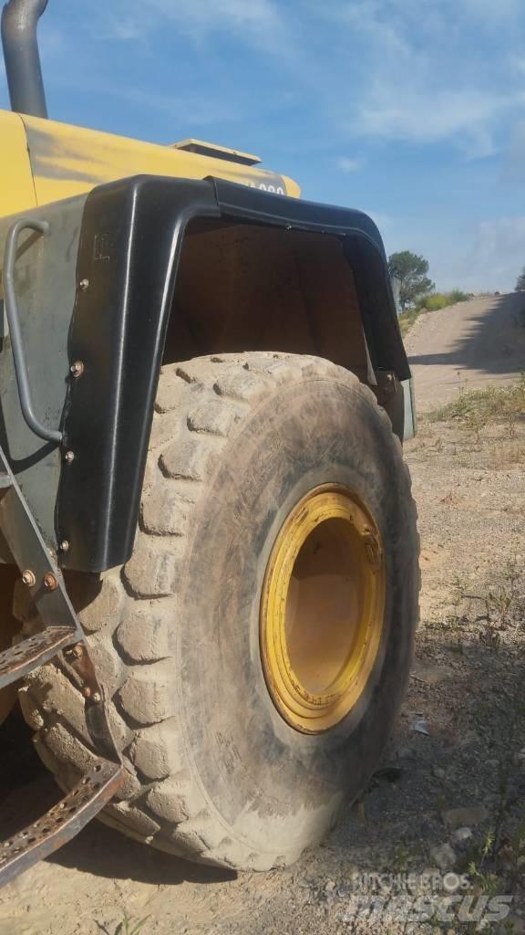 Komatsu WA 380-3H Chargeuse sur pneus