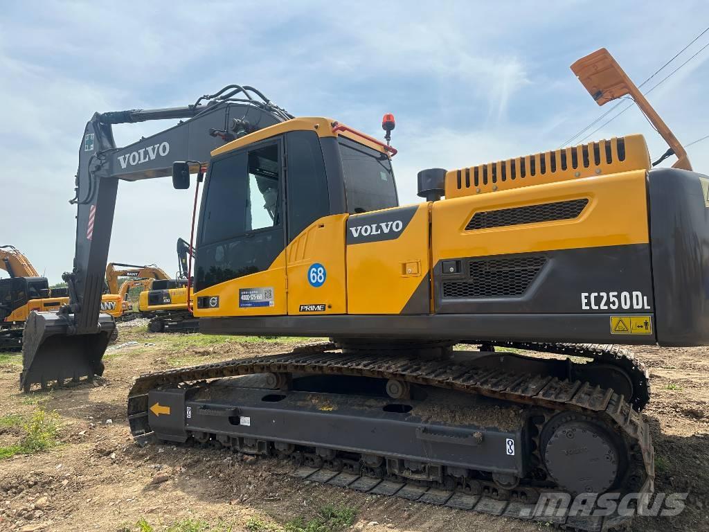 Volvo EC 250 D L Pelle sur chenilles