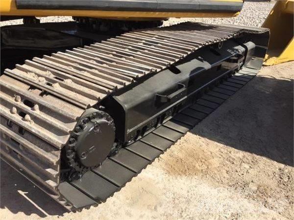 CAT 325 D L Pelle sur chenilles
