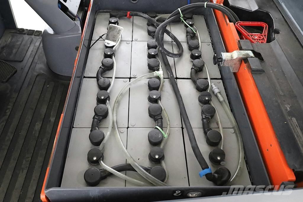 Toyota 7-FBEST-15 Chariots élévateurs électriques