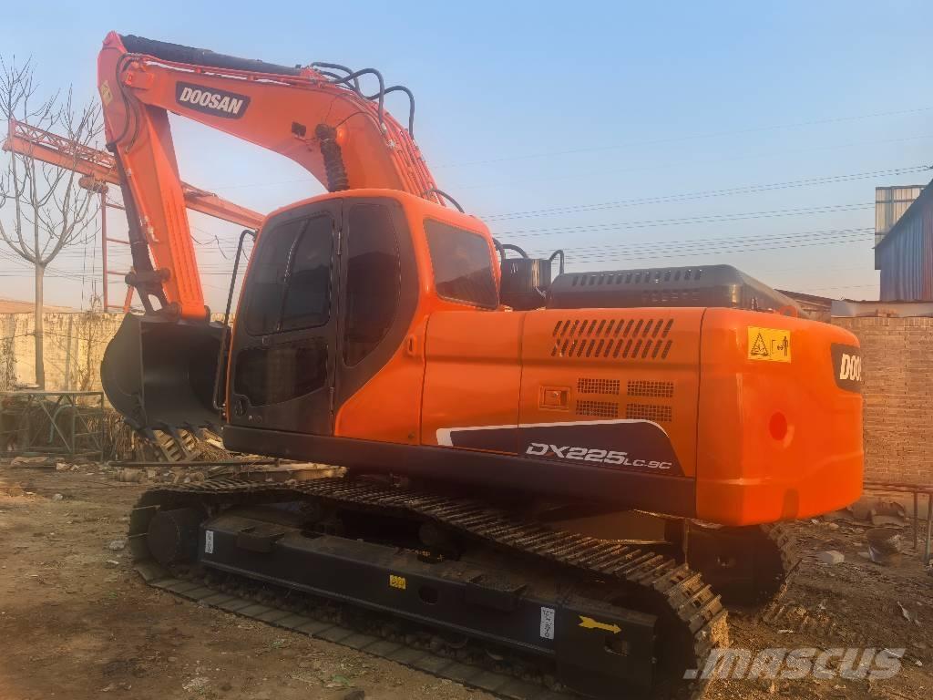 Doosan DX225 Pelle sur chenilles