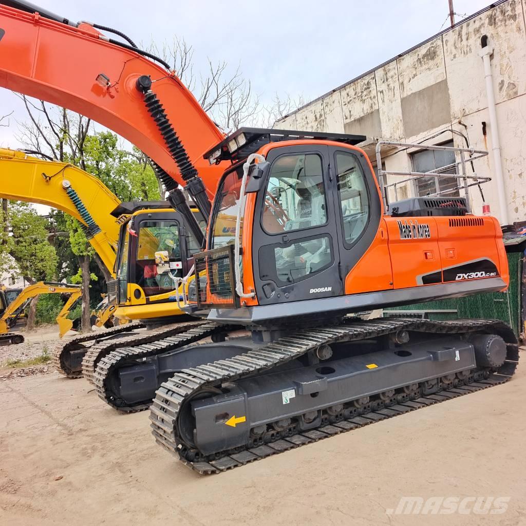 Doosan DX300LCA Pelle sur chenilles