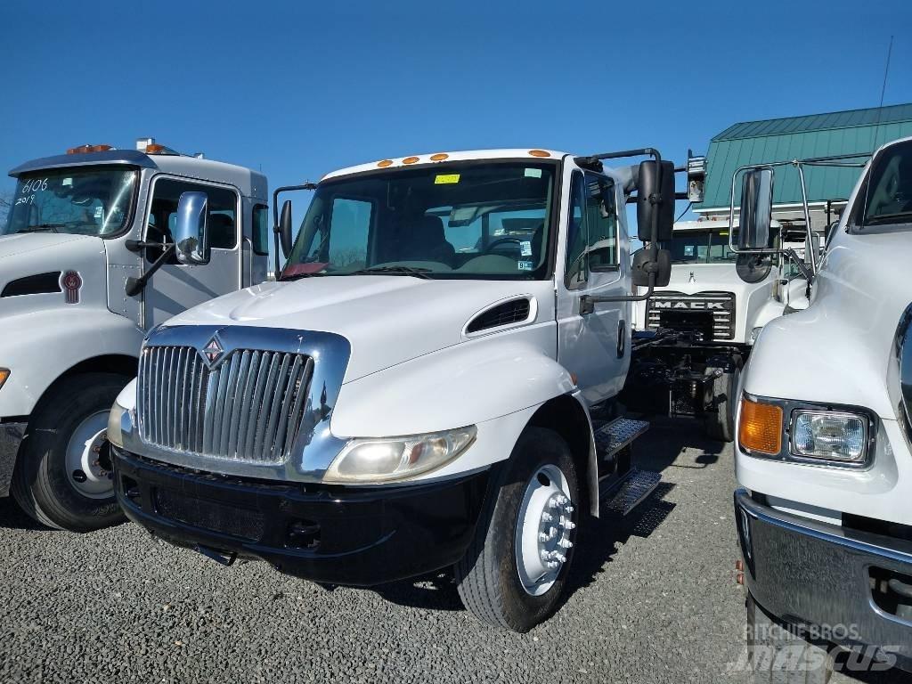 International 4400 Camion poubelle