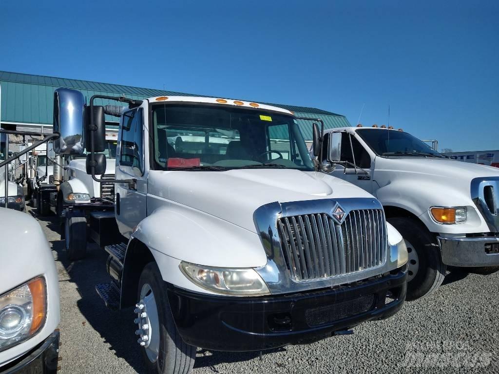 International 4400 Camion poubelle