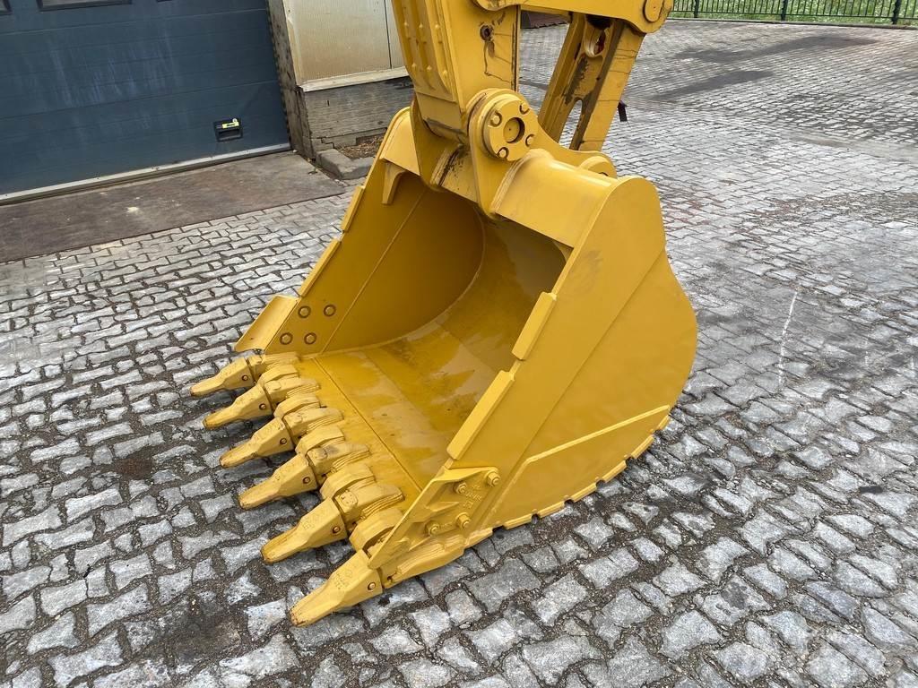CAT 320D3 Pelle sur chenilles