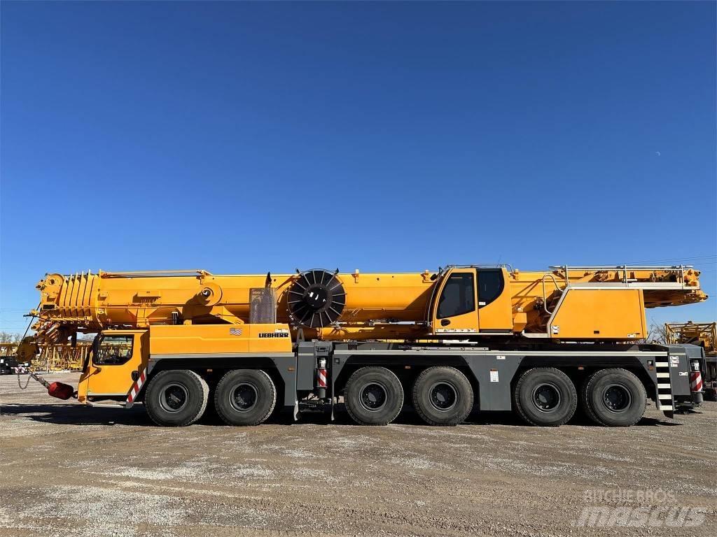Liebherr LTM 1300 Grues tout terrain