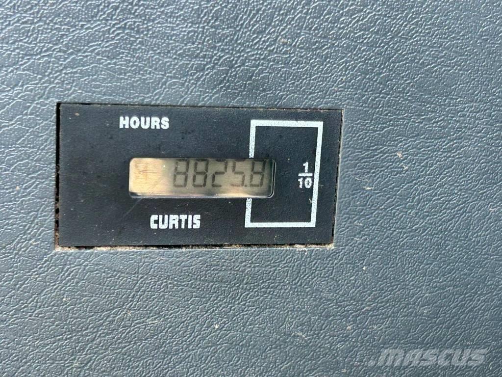 Hyundai HX 145 Pelle sur chenilles