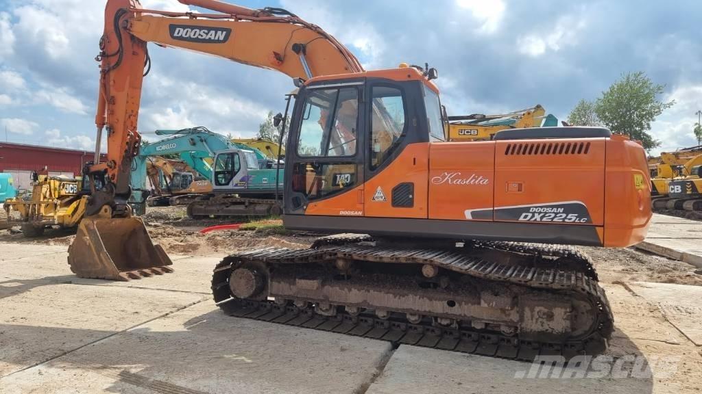 Doosan DX 225 LC Pelle sur chenilles