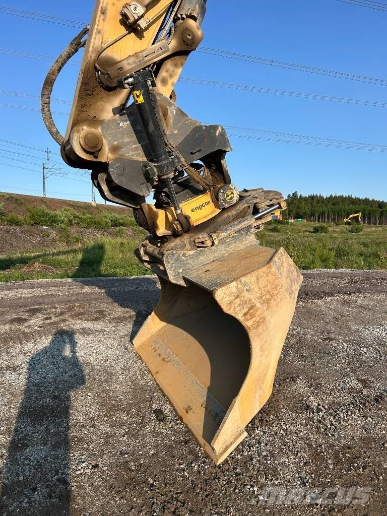 CAT 335 Pelle sur chenilles