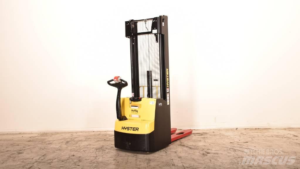 Hyster S 1.2 Gerbeur accompagnant