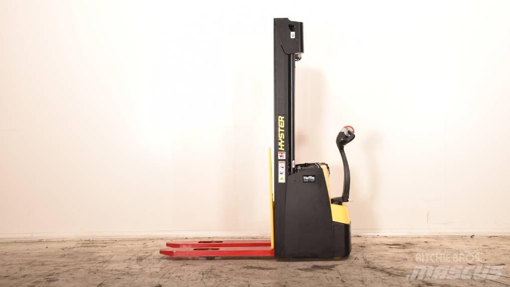 Hyster S 1.2 Gerbeur accompagnant