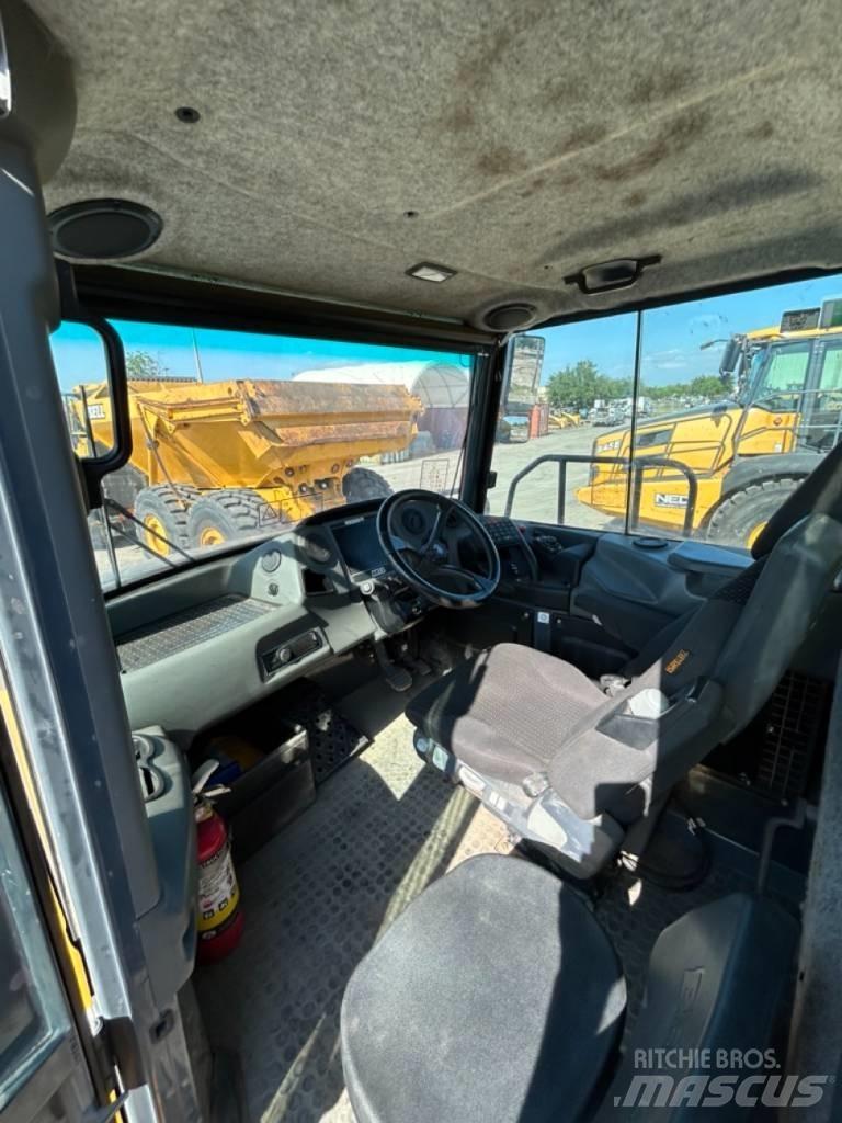 Bell B30E Tombereau articulé