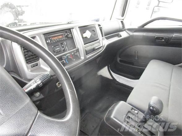 Hino 338 Camion aspirateur, Hydrocureur