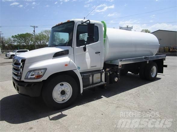 Hino 338 Camion aspirateur, Hydrocureur