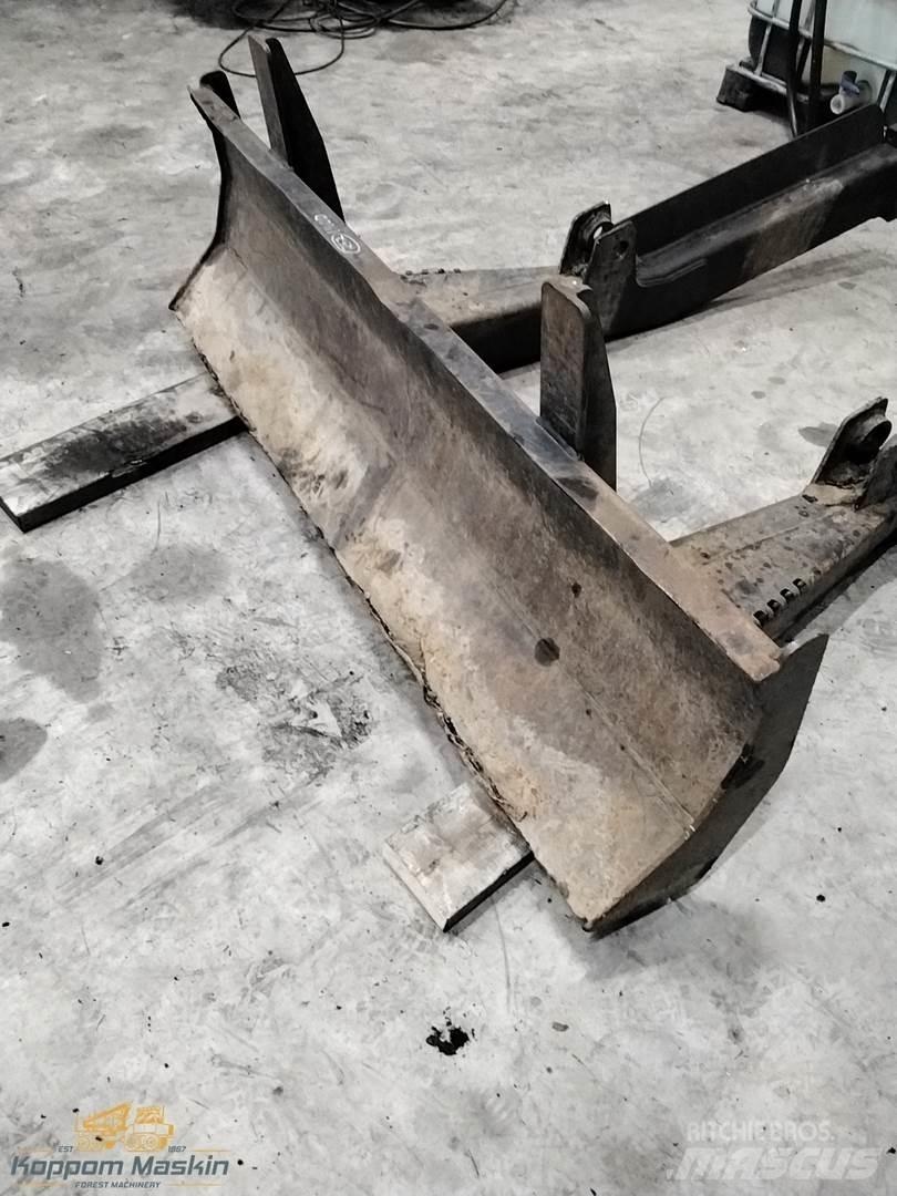 John Deere 1110 Autres accessoires pour matériel forestier