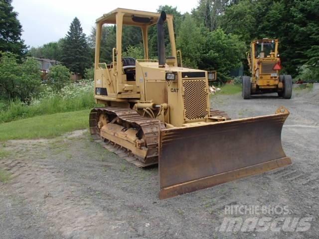 CAT D 3 C Bouteurs sur chenilles