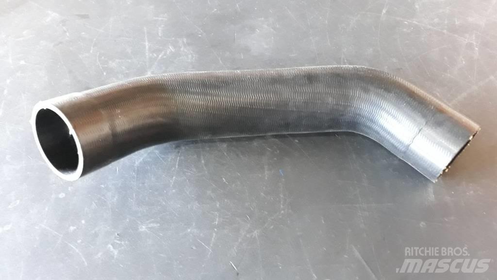 Volvo HOSE  21133832 Moteur