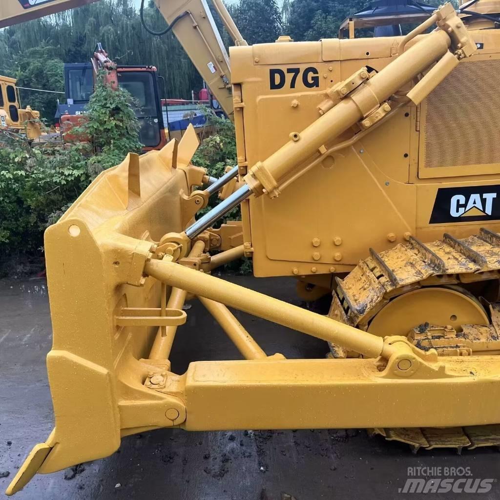 CAT D 7 G Bouteurs sur chenilles