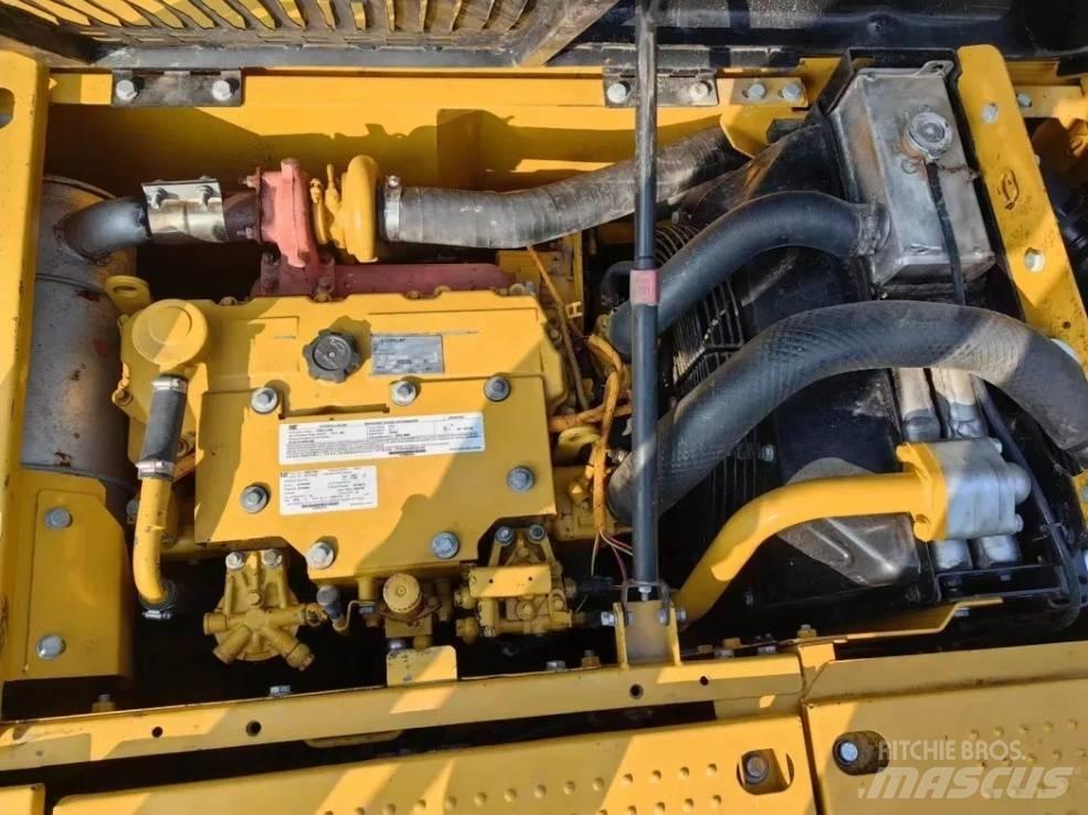 CAT 312 D Pelle sur chenilles