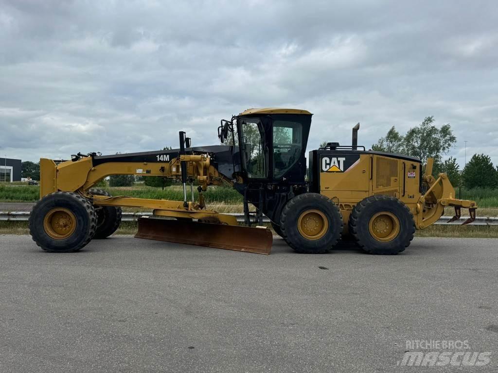 CAT 14M Niveleuse