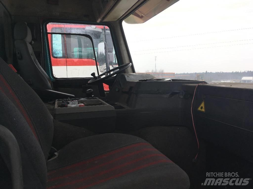 Volvo FL7 Camion ampliroll