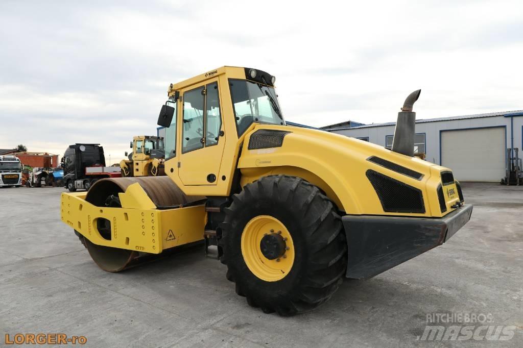 Bomag BW 216 D H-4 Rouleaux monocylindre