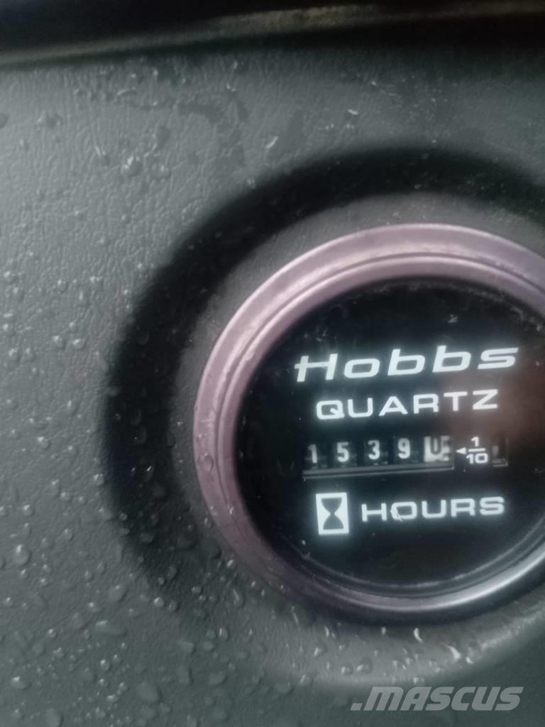 Hyundai 140W-7A Pelle sur pneus