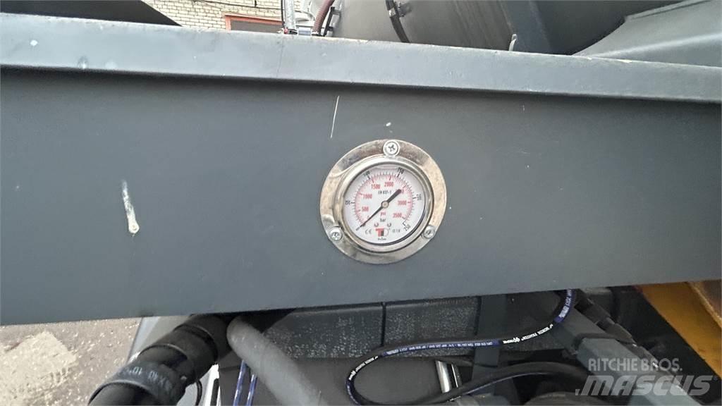 Renault Premium Camion aspirateur, Hydrocureur