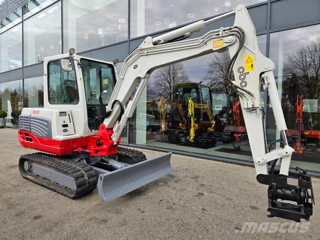 Takeuchi TB 235 Mini pelle < 7t