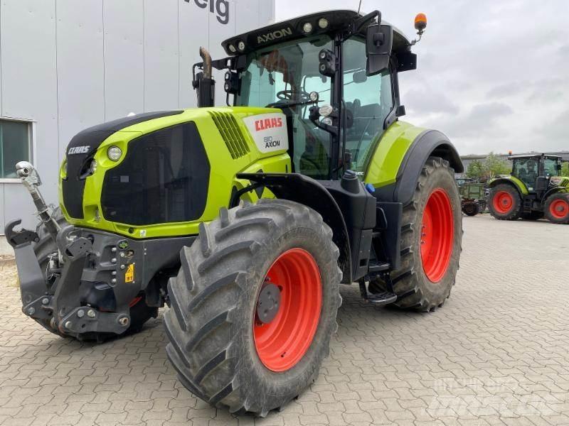 CLAAS AXION 810 Tracteur