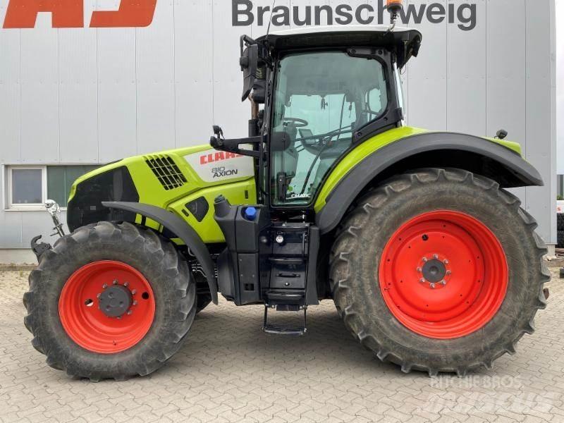 CLAAS AXION 810 Tracteur
