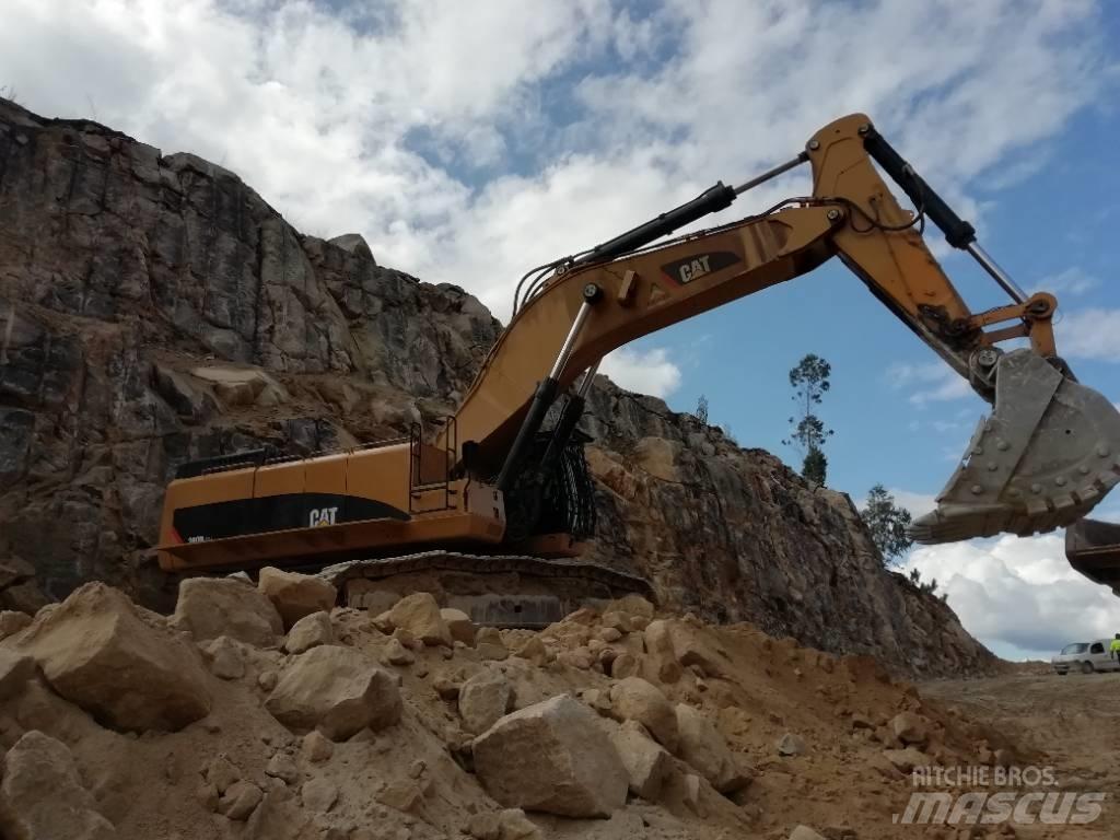 CAT 390 D L ME Pelle sur chenilles