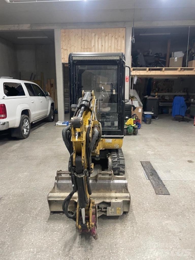 CAT 301.5 Mini pelle < 7t