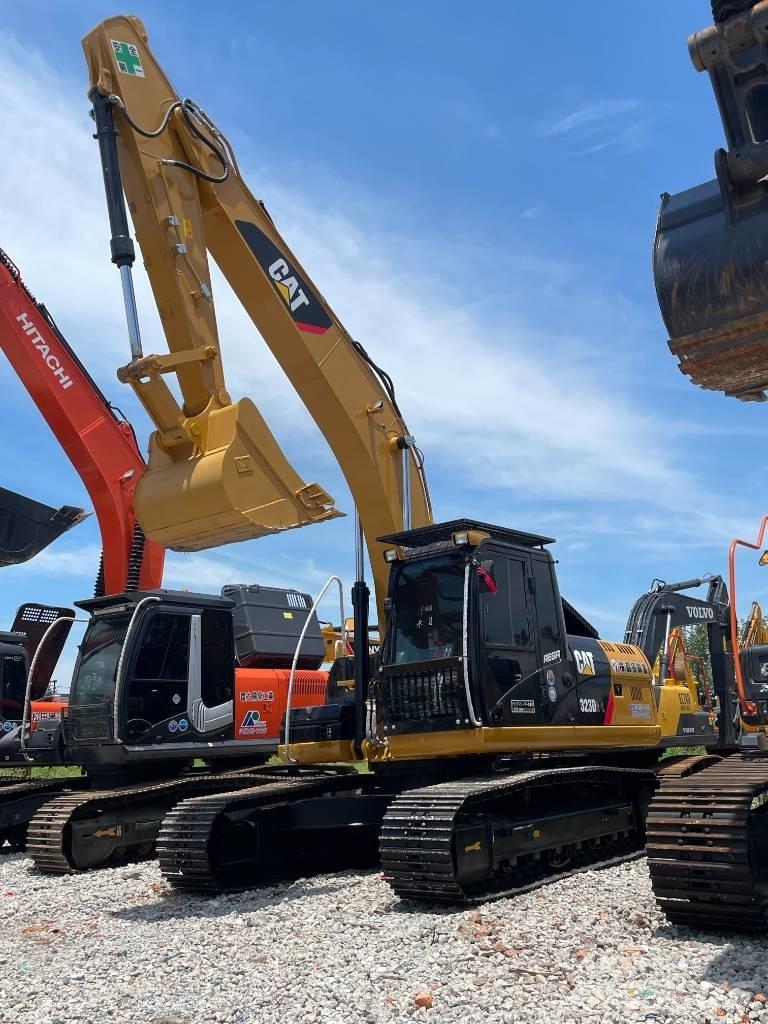 CAT 323 Pelle sur chenilles