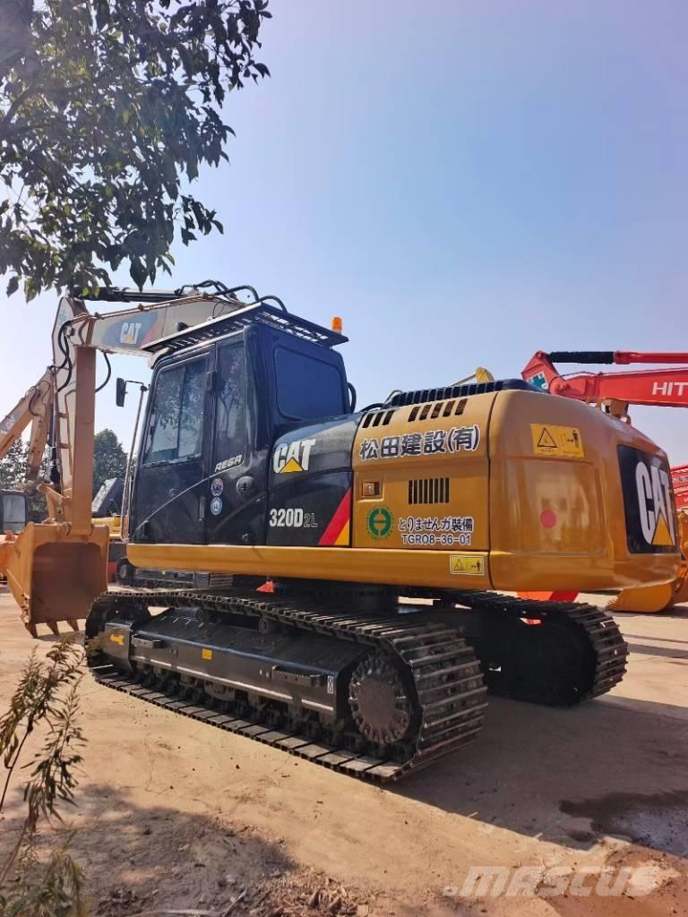 CAT 320 D2L Pelle sur chenilles