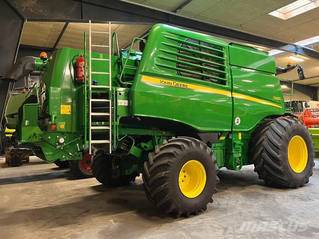 John Deere T 660i Moissonneuse batteuse