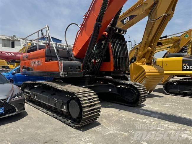 Doosan DX 340 LC Pelle sur chenilles