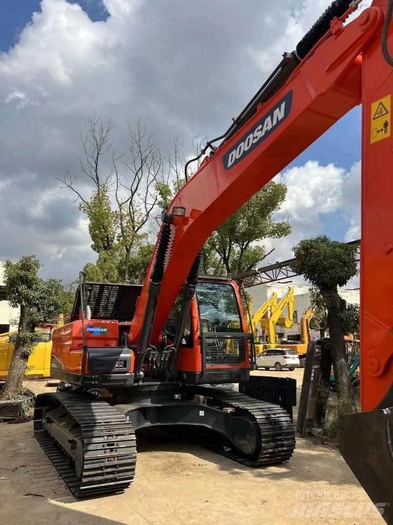 Doosan DX 225 LC-9c Mini pelle < 7t