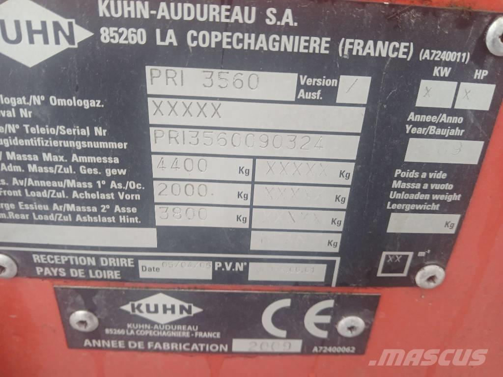 Kuhn Primor 3560 Dérouleuse, pailleuse