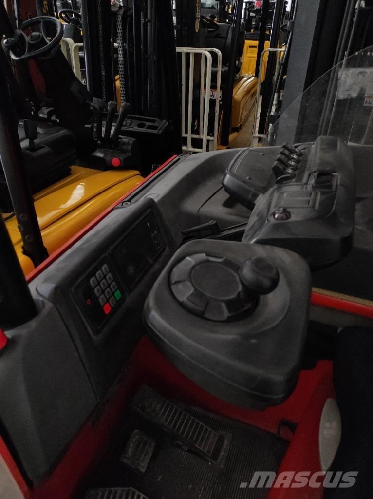 BT RR E 160 M Chariot à mât rétractable