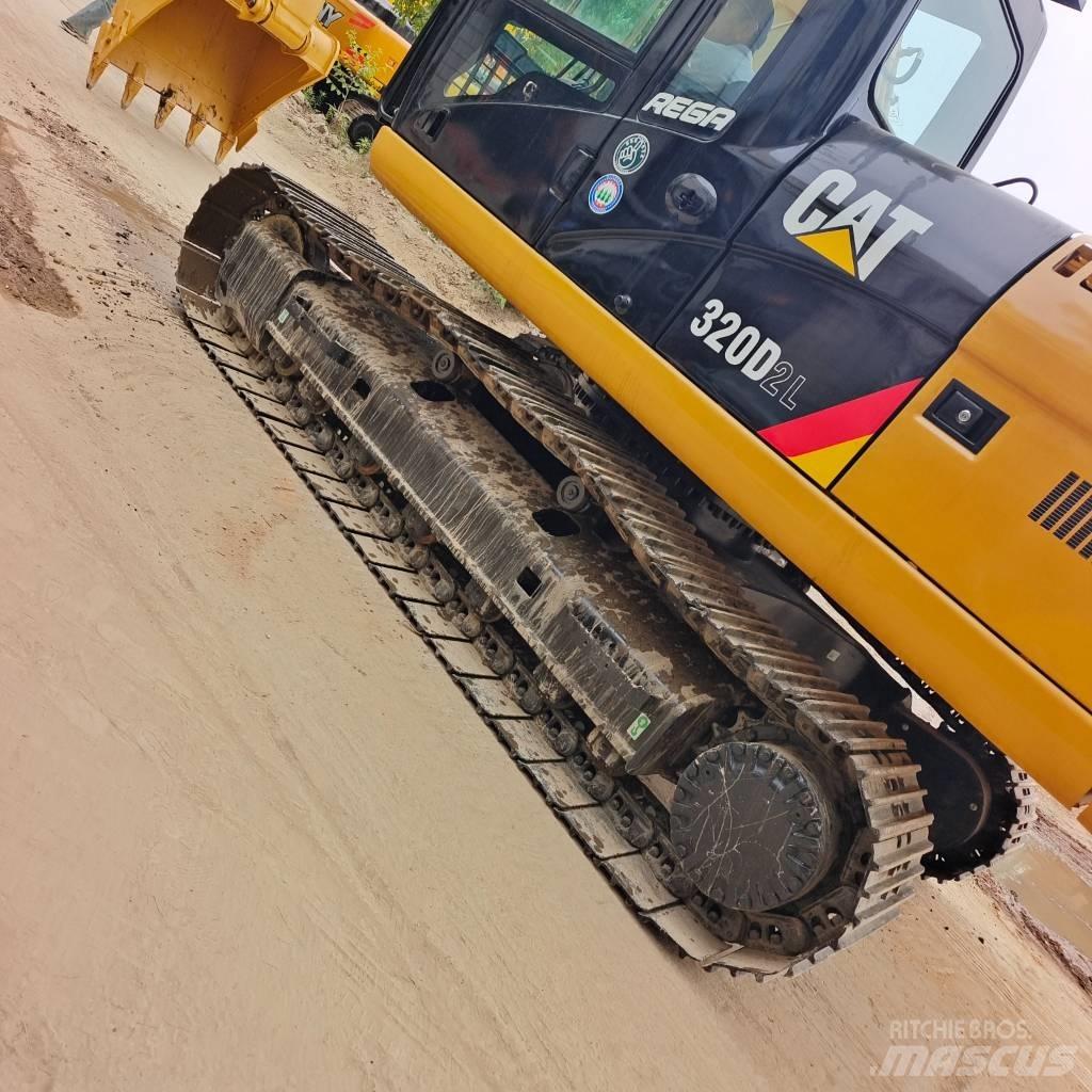 CAT 320D Pelle sur chenilles