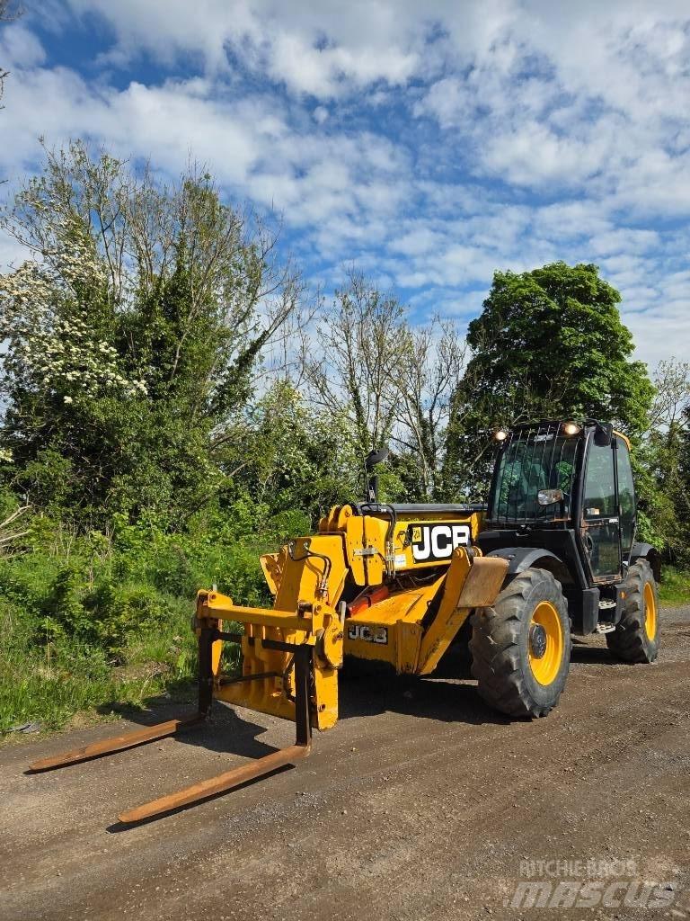 JCB 540-140 Chariot télescopique