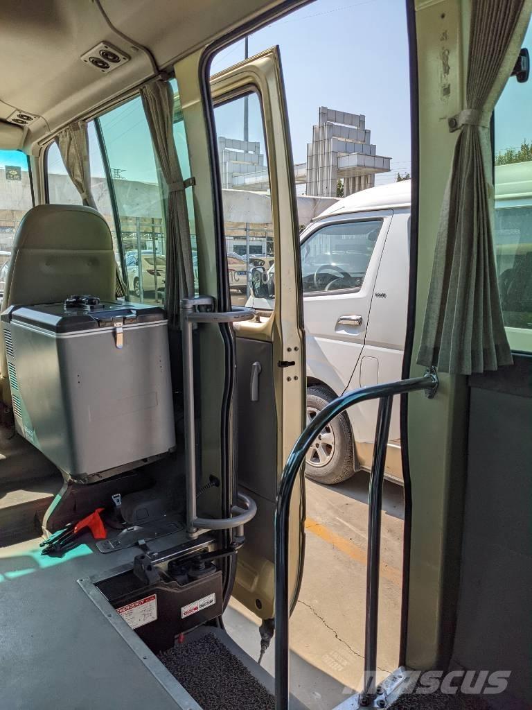  Toyoya Coaster Bus Mini-bus