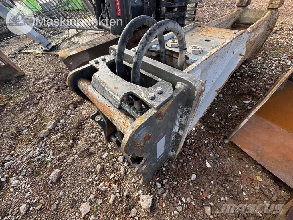 NPK DC-25 Marteau hydraulique
